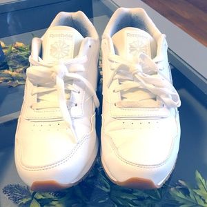 Reebok Classics - white - size 9.5